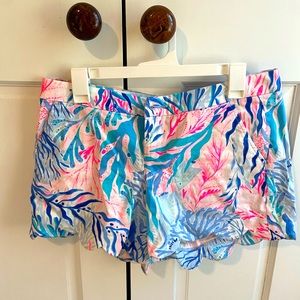 Lilly Pulitzer scalloped shorts!